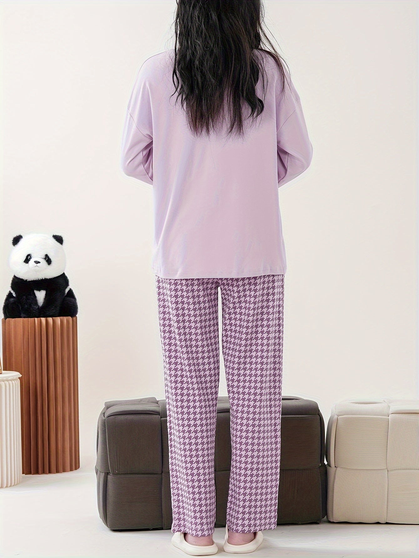 Cozy Cotton Women's Pajama Set with Cartoon Star Print - Long Sleeve, Round Neck Top & Elastic Waist Pants, Machine Washable