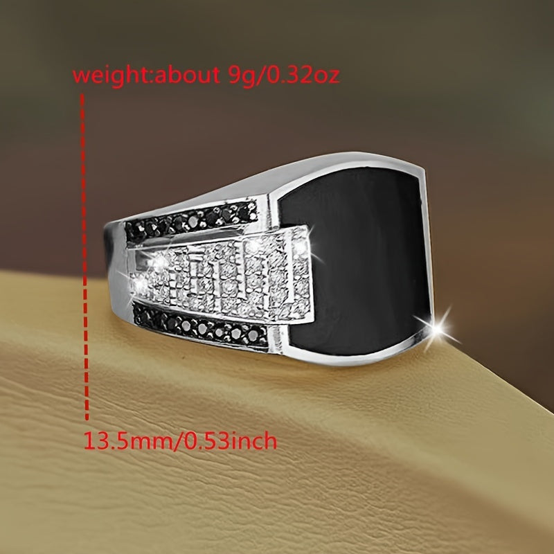 A new creative men's classic luxury fashion hip-hop business ring as a birthday gift for male friends