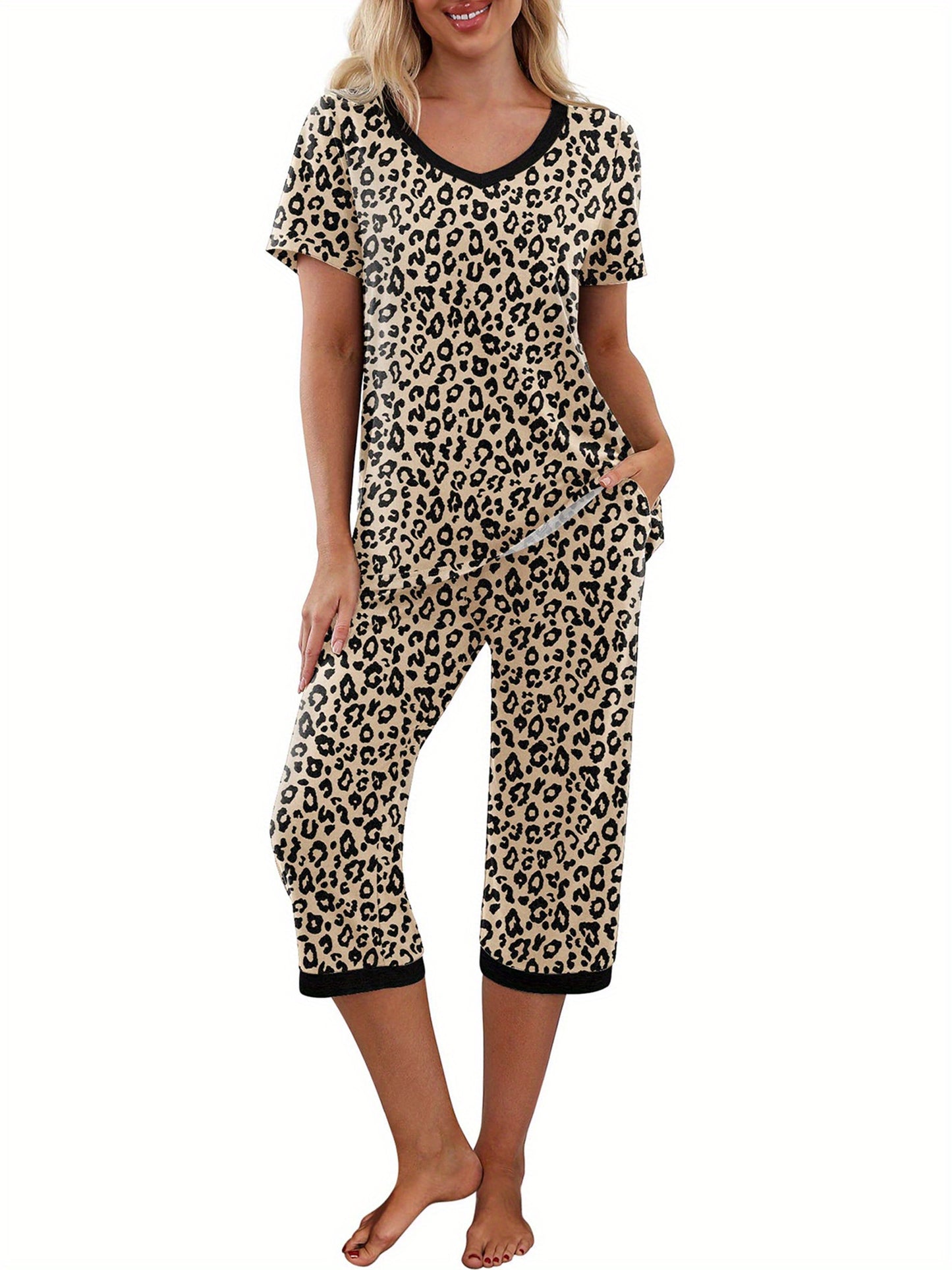 Women's Pajama Set Short Sleeve V Neck T-shirt and Capri Pants Sleepwear Contrast Color/Floral/Leopard Lounge Suits