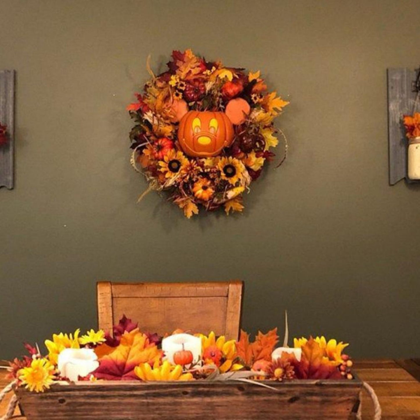 Halloween Pumpkin Wreath, Fall Wreath, Fall Artificial Pumpkin Wreath for Front Door with Pumpkins Artificial Maples Sunflower for Halloween Autumns Harvest Holiday Festival Livingroom Decor