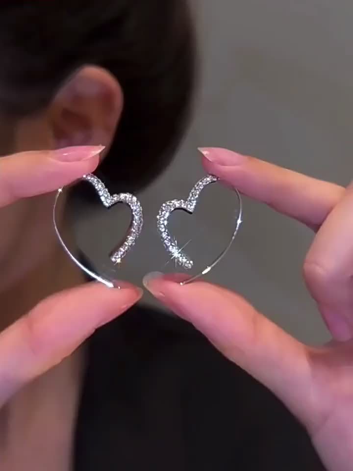 1pair Sparkling Heart-shaped Earrings for Girls - Perfect Christmas Gift