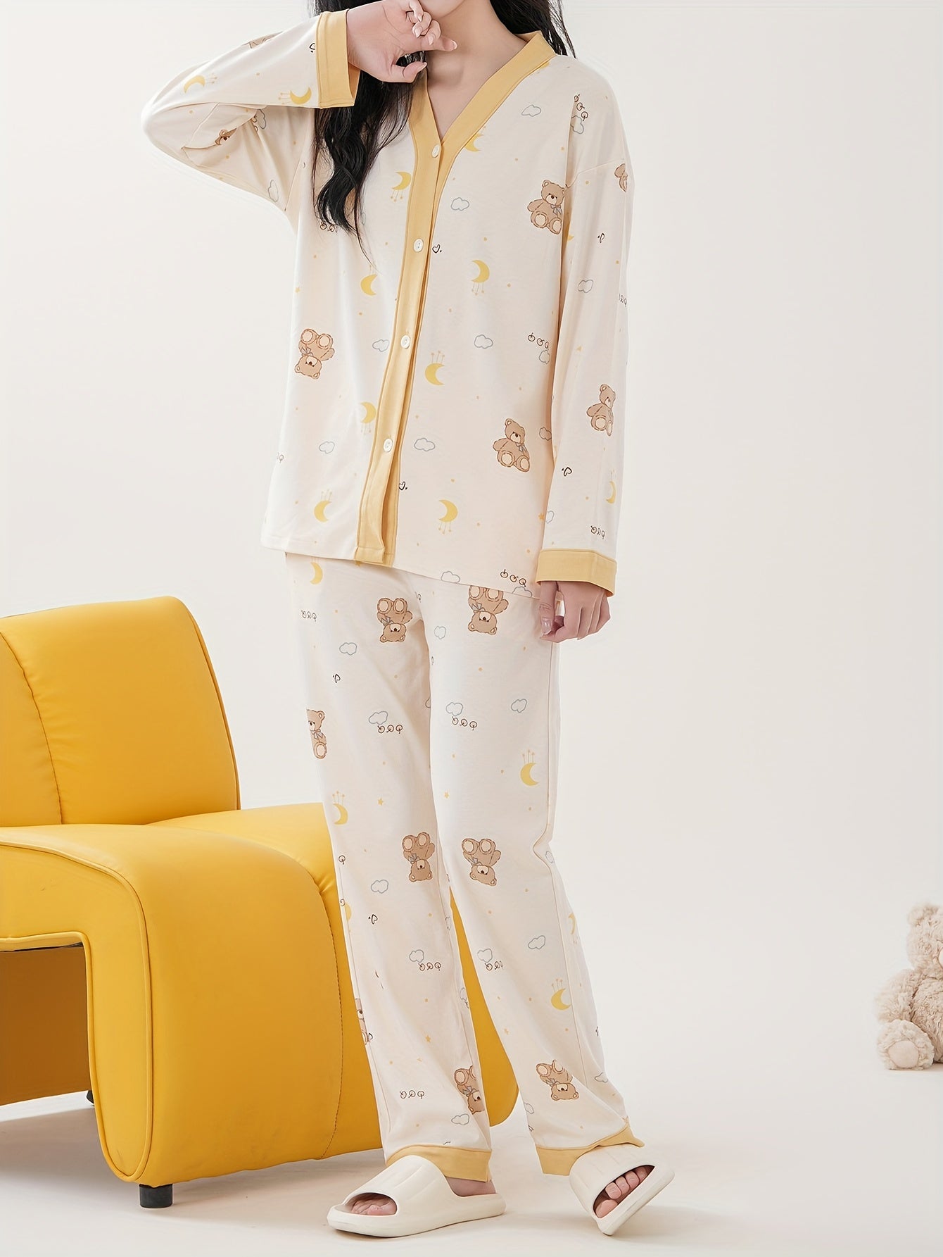 Cozy Cotton Pajama Set with V-Neck and Animal Print for Adult Women - Fall/Winter Season