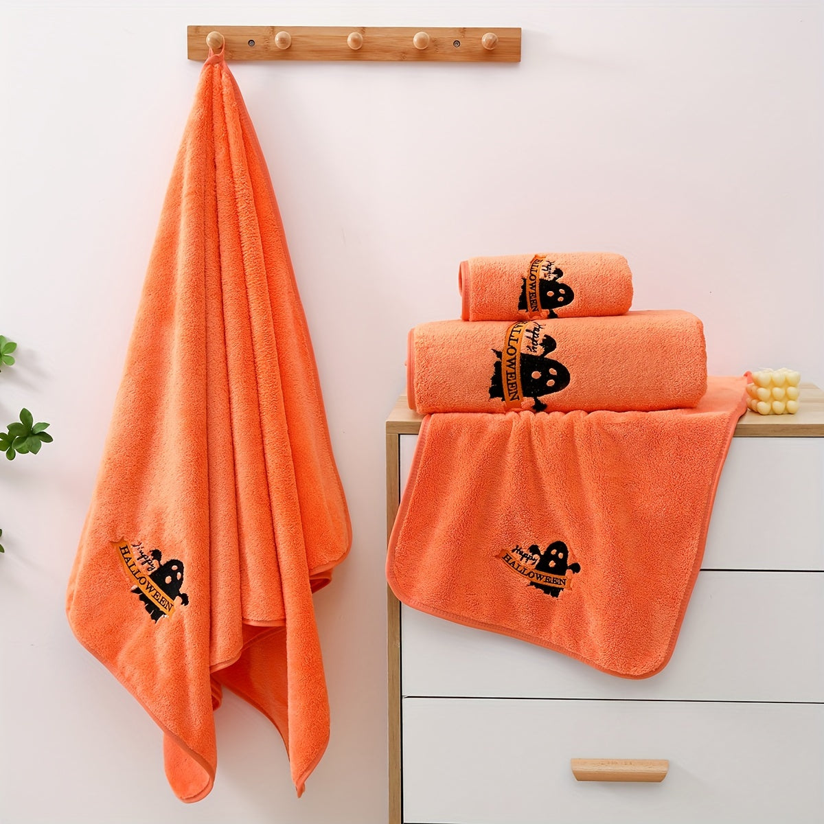 Halloween embroidered towels set