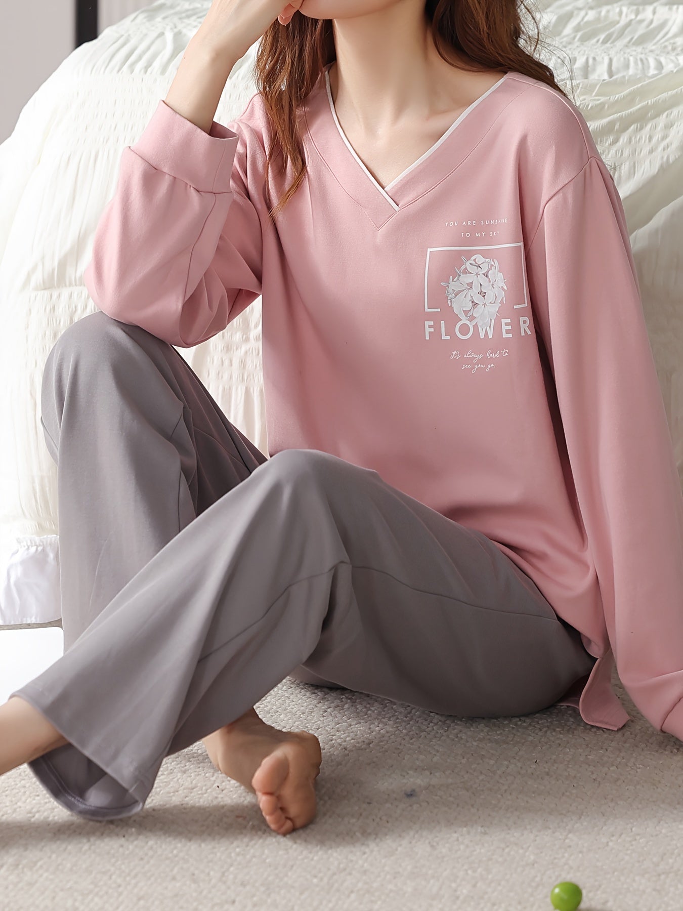 Women's Floral & Letter Print Casual Pajama Set, Long Sleeve V Neck Top & Pants, Comfortable Relaxed Fit For Fall