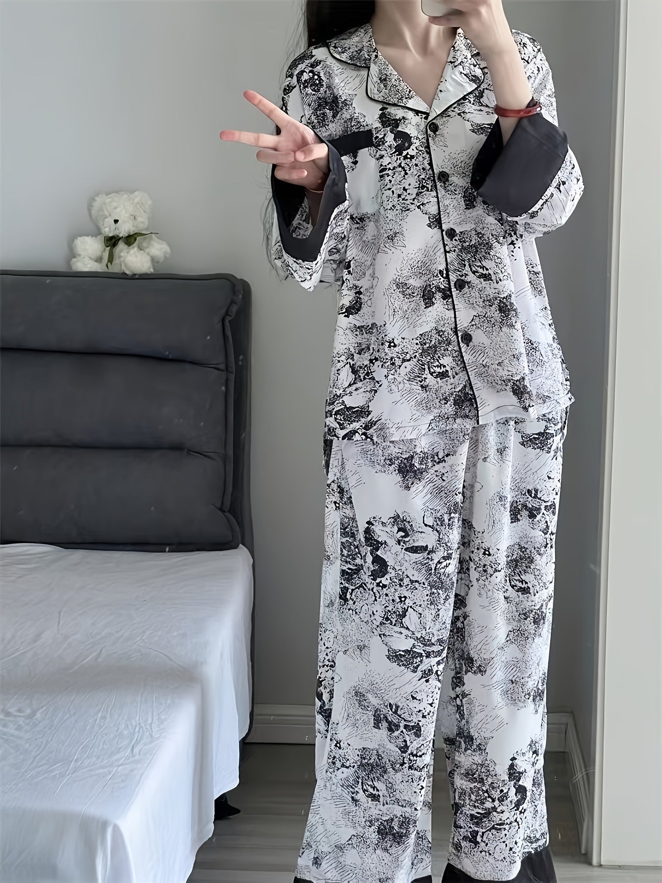 Women's Ink Painting Print Elegant Colorblock Pajama Set, Long Sleeve Buttons Lapel Top & Pants, Comfortable Relaxed Fit For Fall