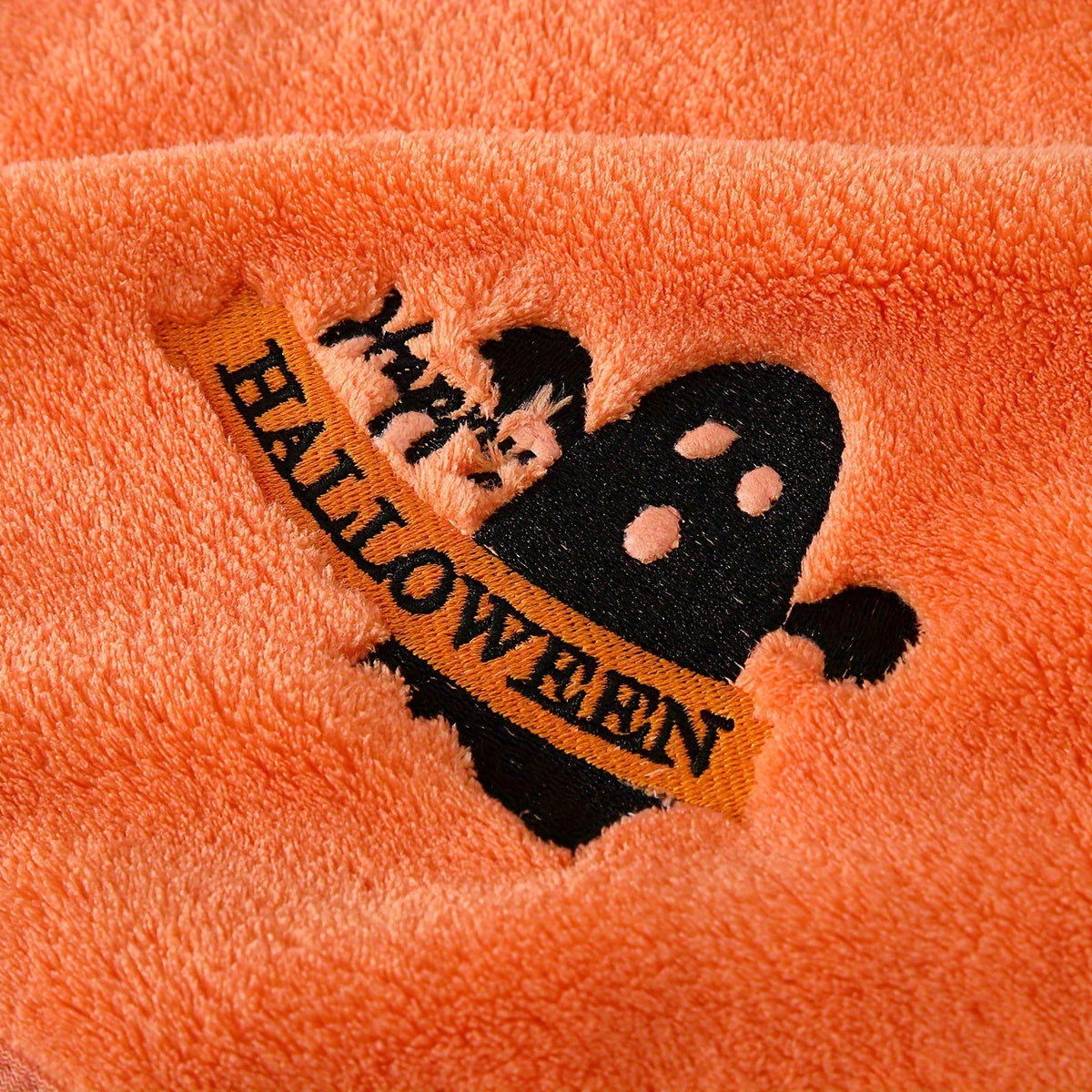 Halloween embroidered towels set